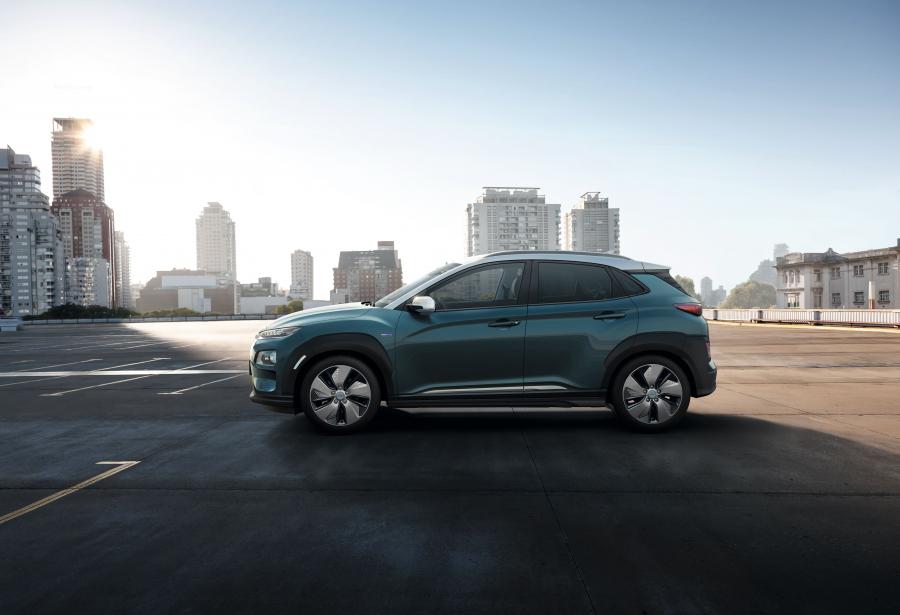  Hyundai Kona Electric 2018 года  (WW) (фото 2 из 48)